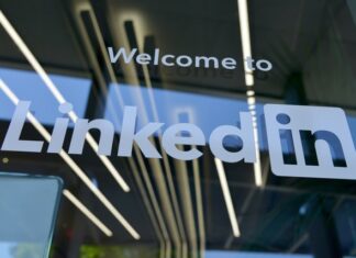 Can you post a job on linkedin for free?