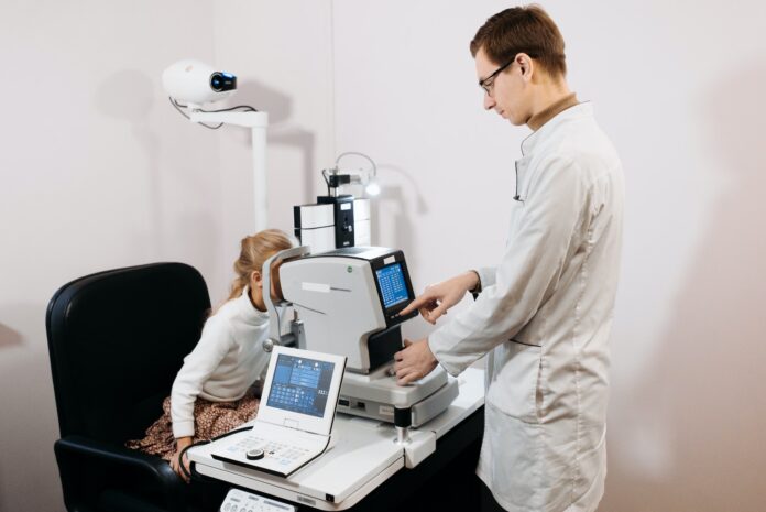 How to Find a Good Optician: Essential Tips for Eye Care Selection